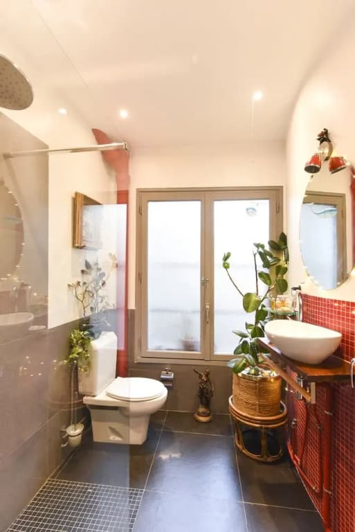 Sacre Coeur Hideaway - photo 2