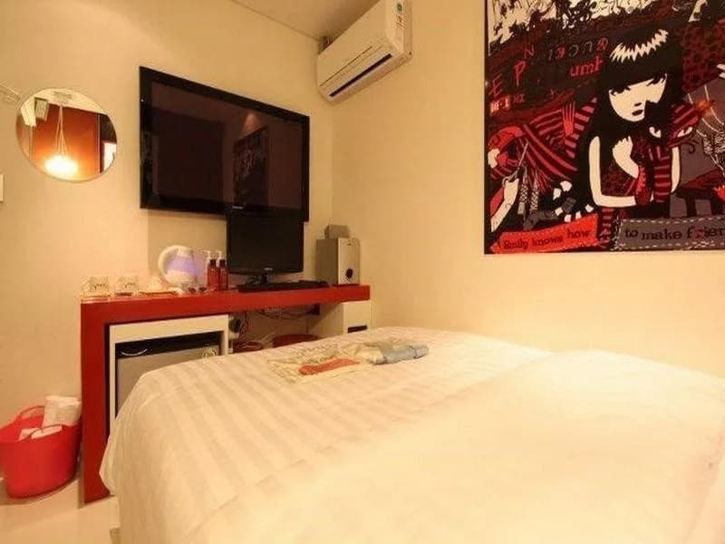 24 Guesthouse Sinchon Avenue - photo 4