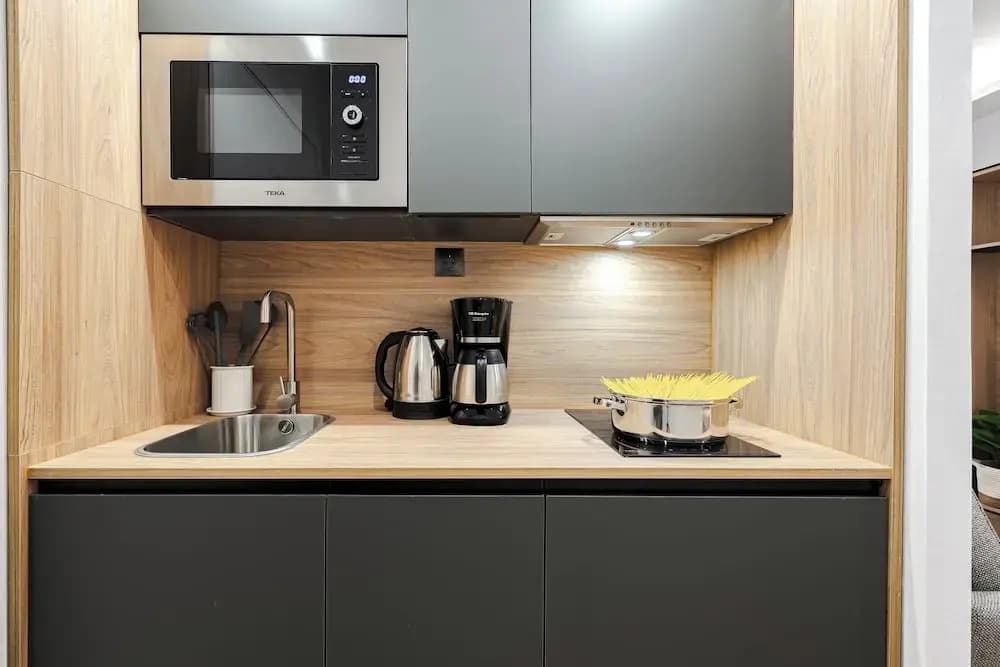 Feelathome Ventas Suites - photo 17