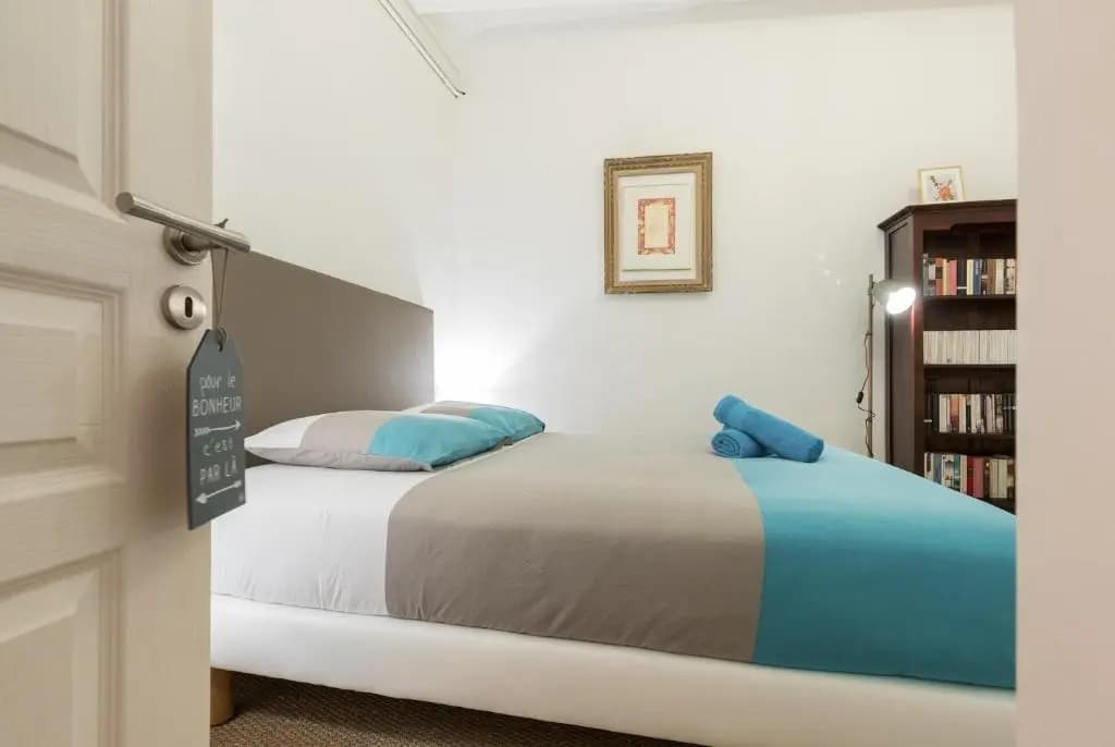 Pref 2 · F4 - Vaste Et Bourgeois ,3 Chambres, Ascenseur, Vx-Nice - photo 2