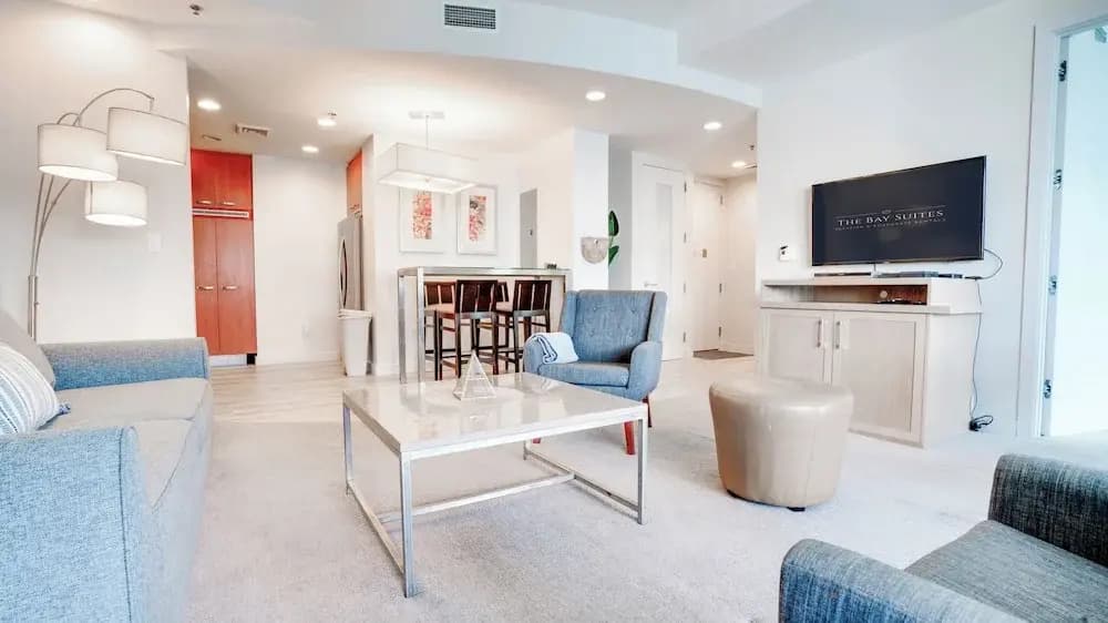 RS Suites - The AKA Residence - photo 48
