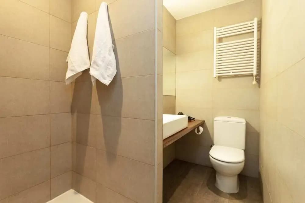 Centric 2 Bedroom Apartment With a Private Lovely Terrace - photo 6