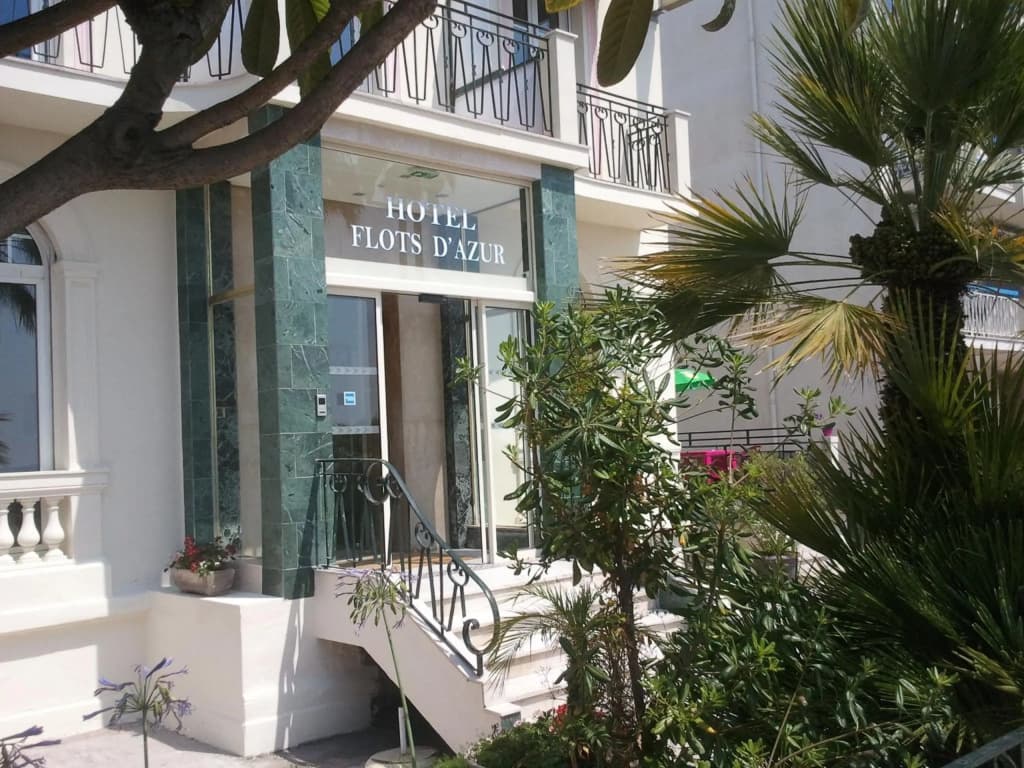 Hotel Flots d'Azur - photo 1