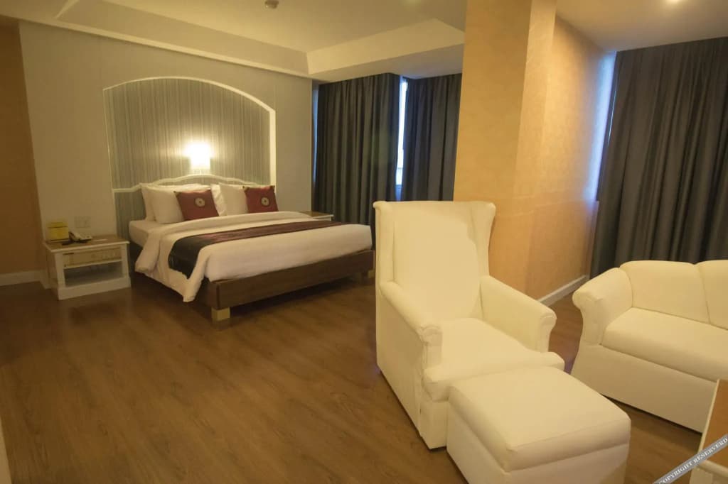 Aunchaleena Grand Hotel Wing B - photo 8
