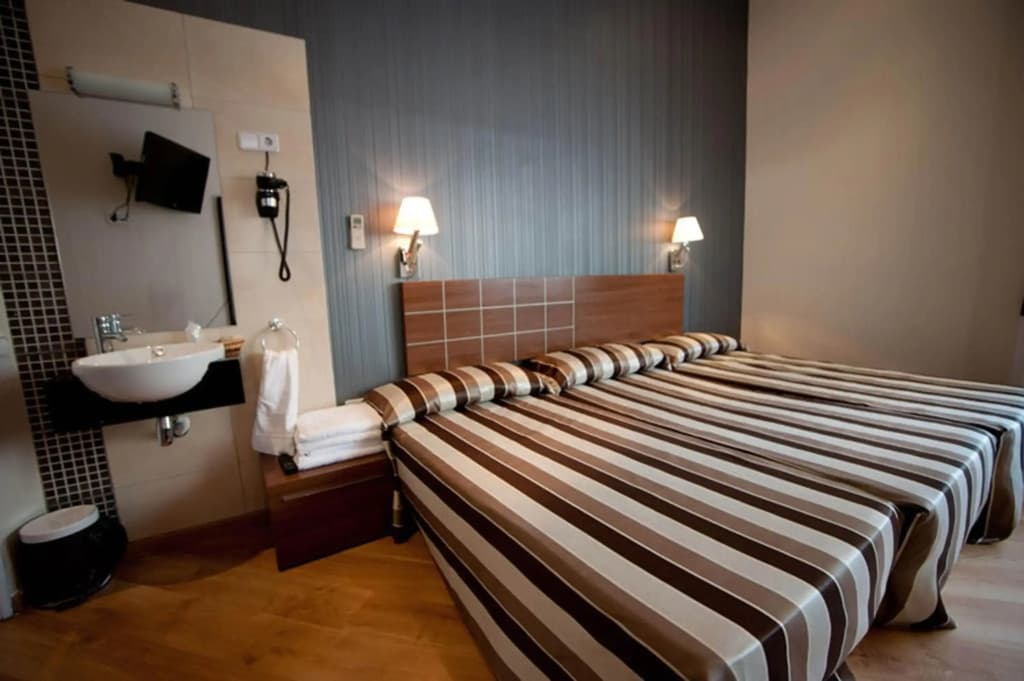 Hostal Bcn 46 - photo 7