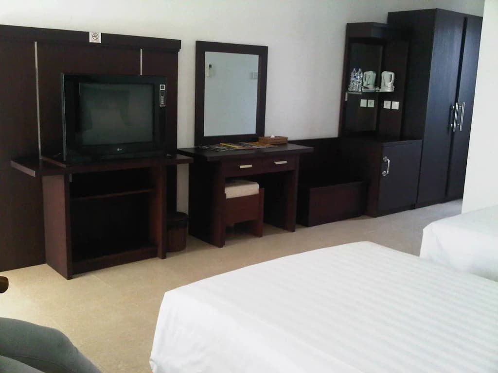 Grand City Inn - photo 2