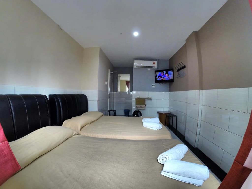 Adamson Park Hotel - photo 4