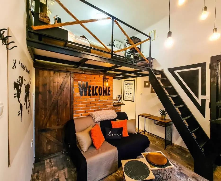Rustic flat with perfect location (city center) - photo 9