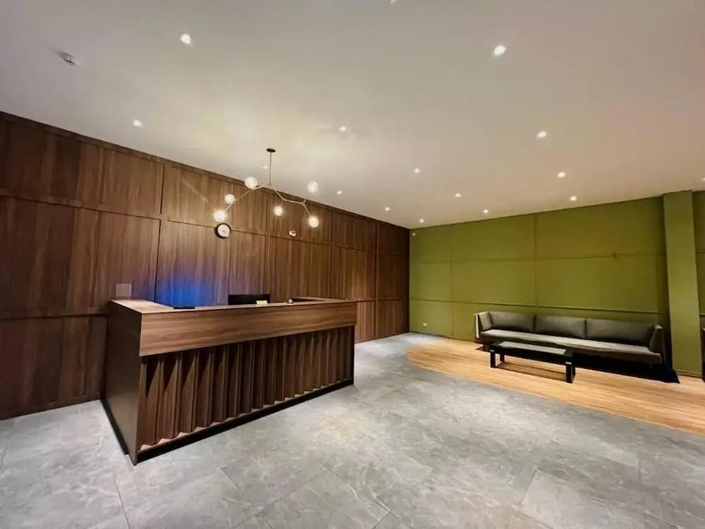 Hotel Aristocrat - photo 6