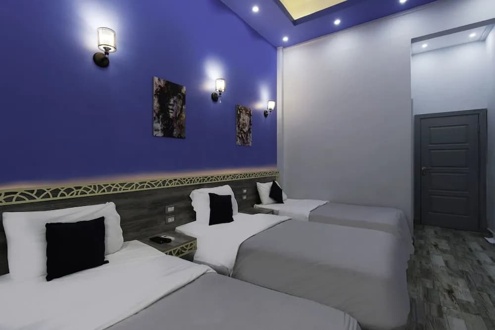 Australian Deluxe Hostel - photo 6