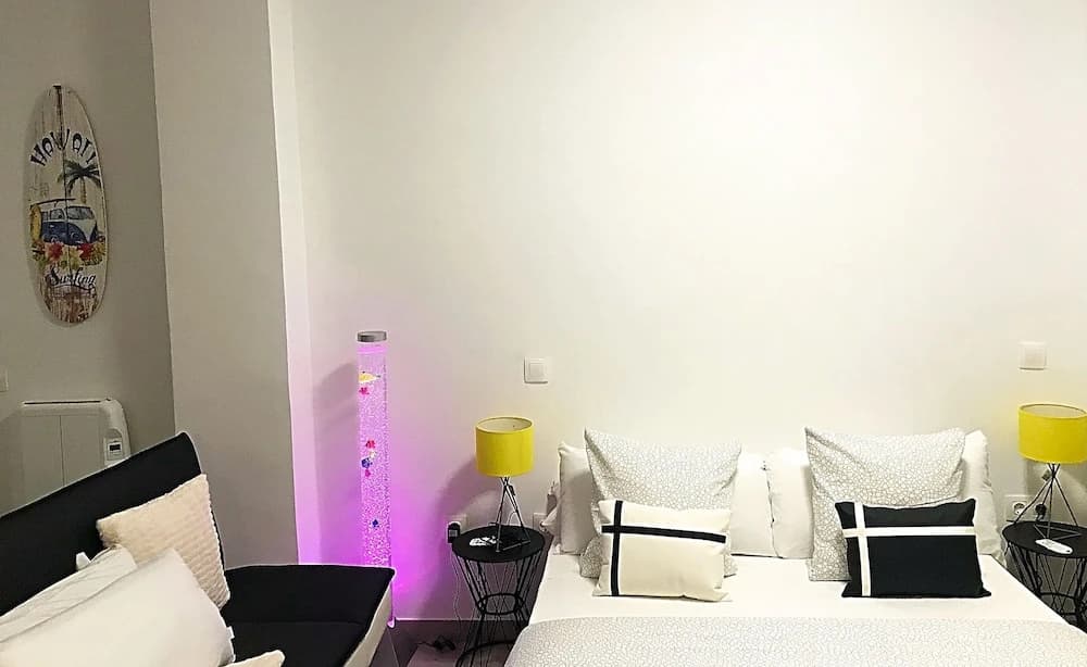Bravo Murillo Apartment Center - photo 5