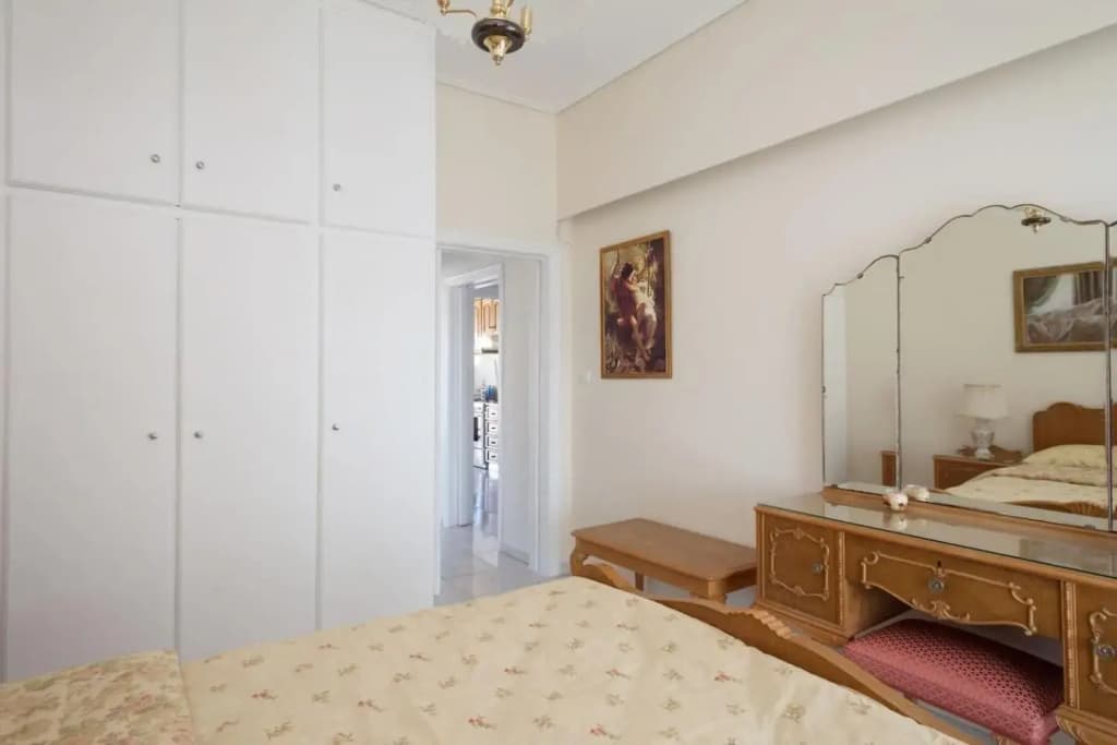 Elegant Athenian Apartment - photo 2