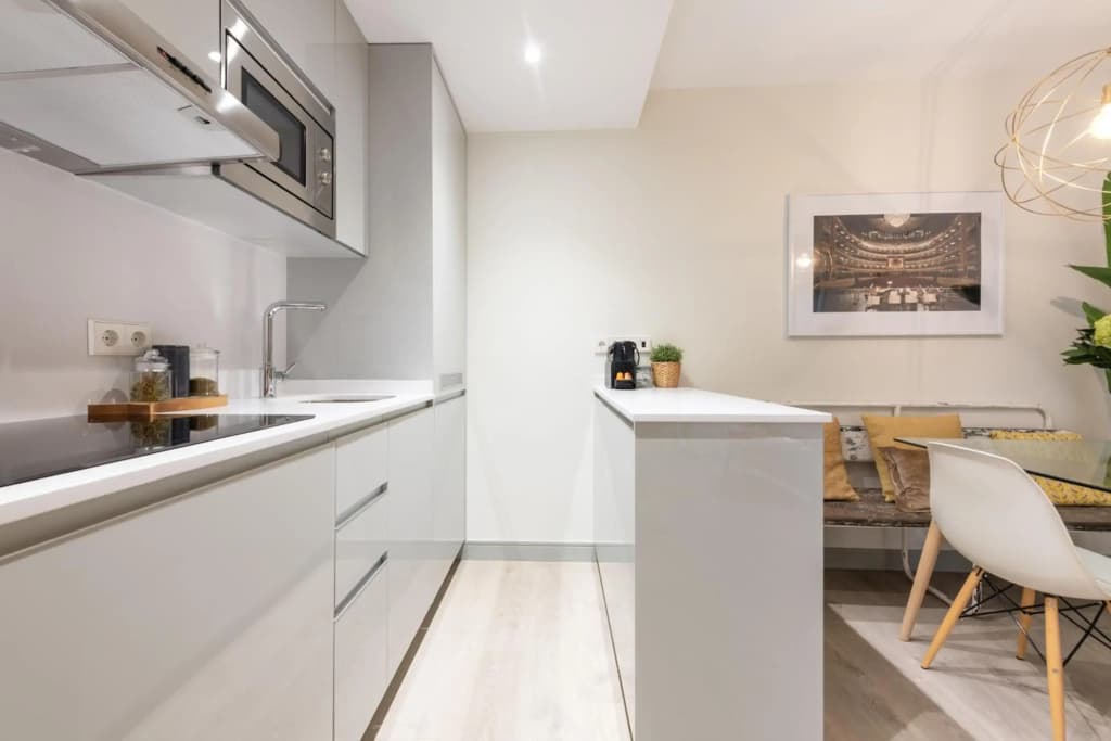 Sophisticated brand new flat - photo 4