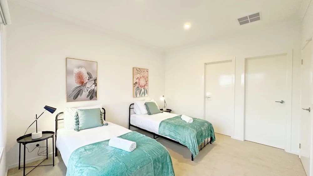 Tarneit Holiday Home - photo 3
