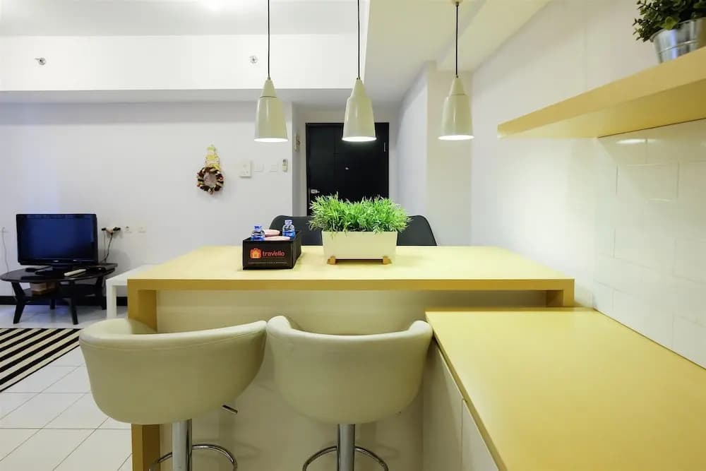 Pool View @ The Wave Apartment near Epicentrum Kuningan - photo 12