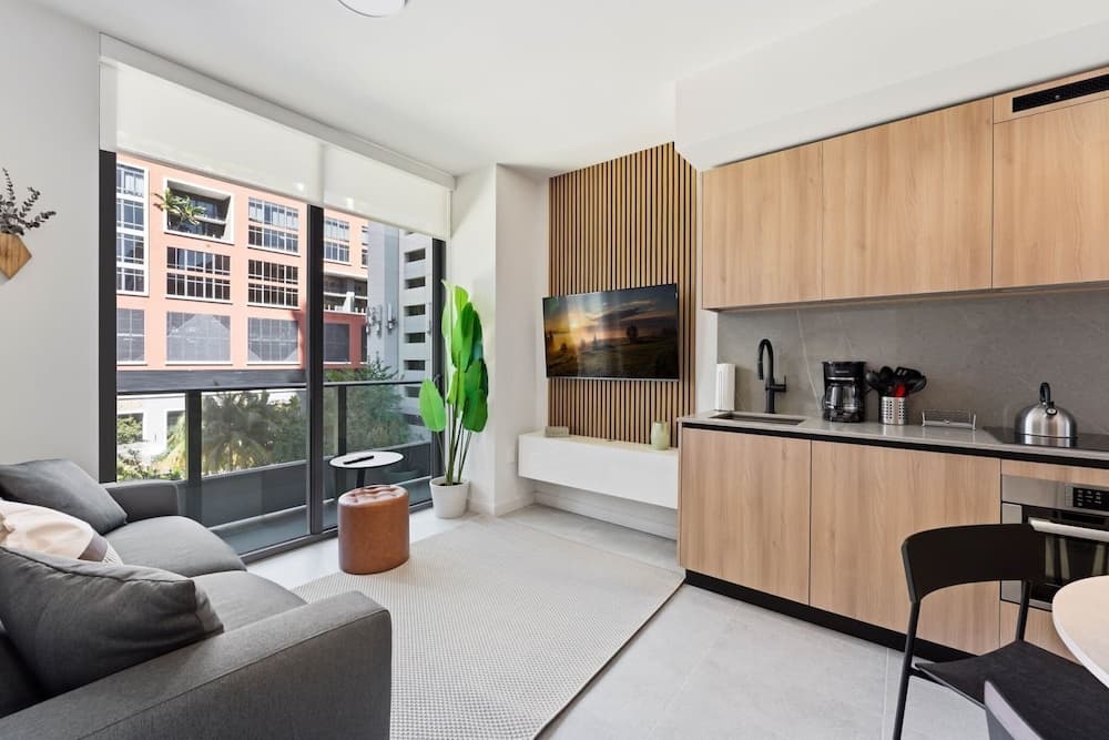 2BR + Den Downtown Miami for 5 - photo 16