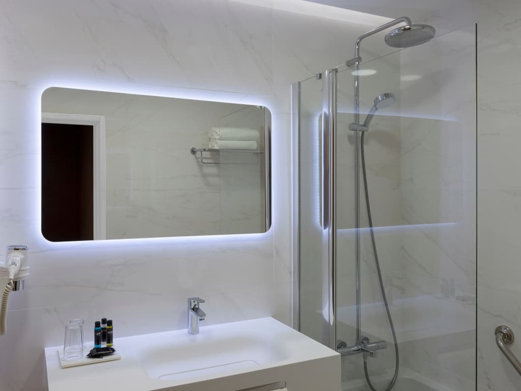 Lutecia Smart Design Hotel - photo 8