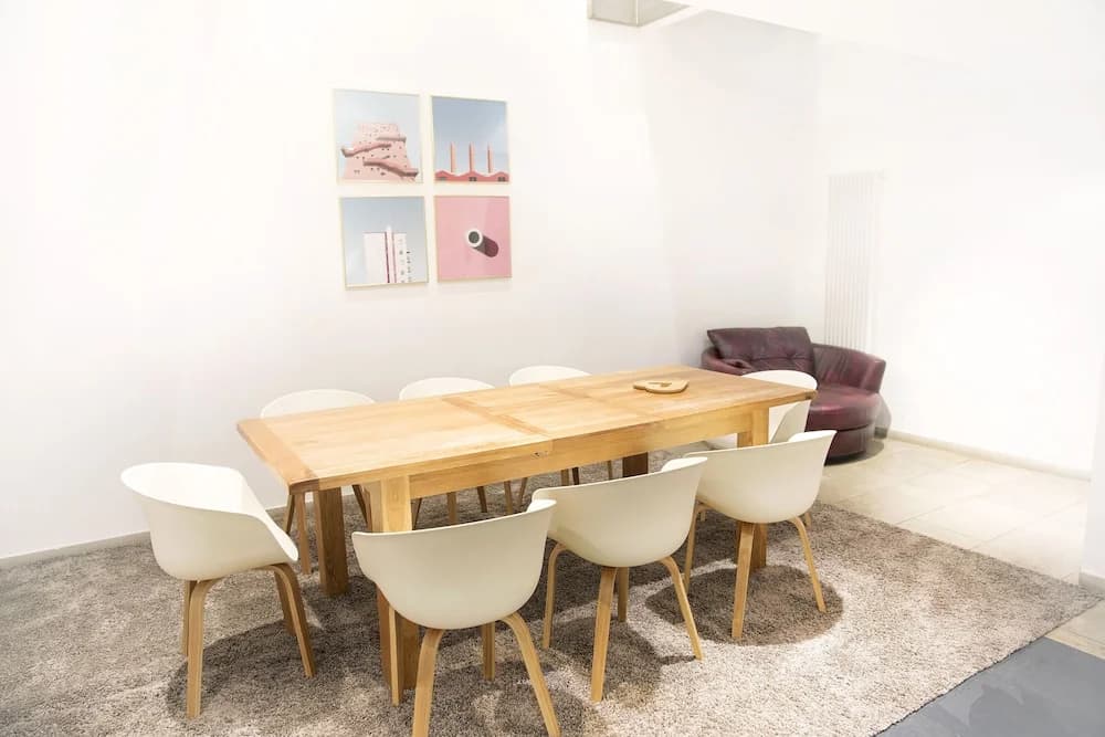 The Holborn Lights - Modern 3BDR Home with Rooftop Terrace & Garage - photo 7