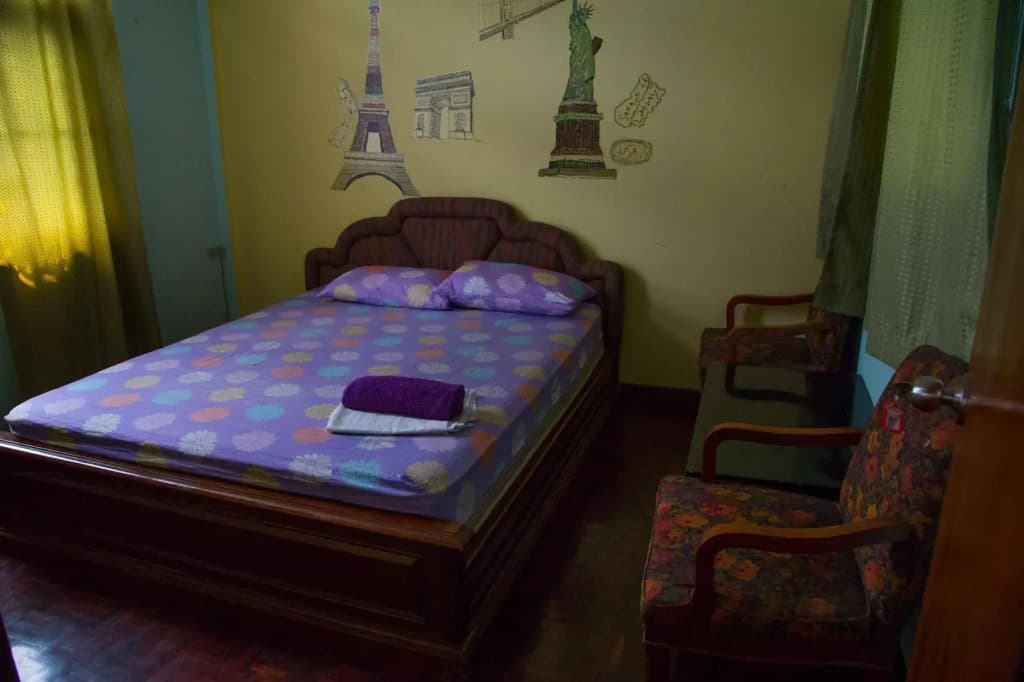 Mad COW Hostel Silom - photo 3