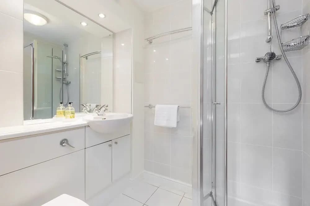 388 Old Tolbooth Wynd Apartment 2 - photo 9