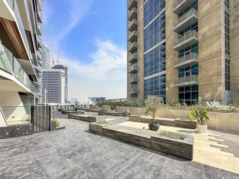 WelHome - Contemporary 1BR in Binghatti Canal & Burj Views - photo 12