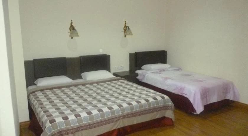 G Six Hotel - photo 4