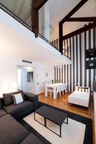 Hostal Neutral - photo 9