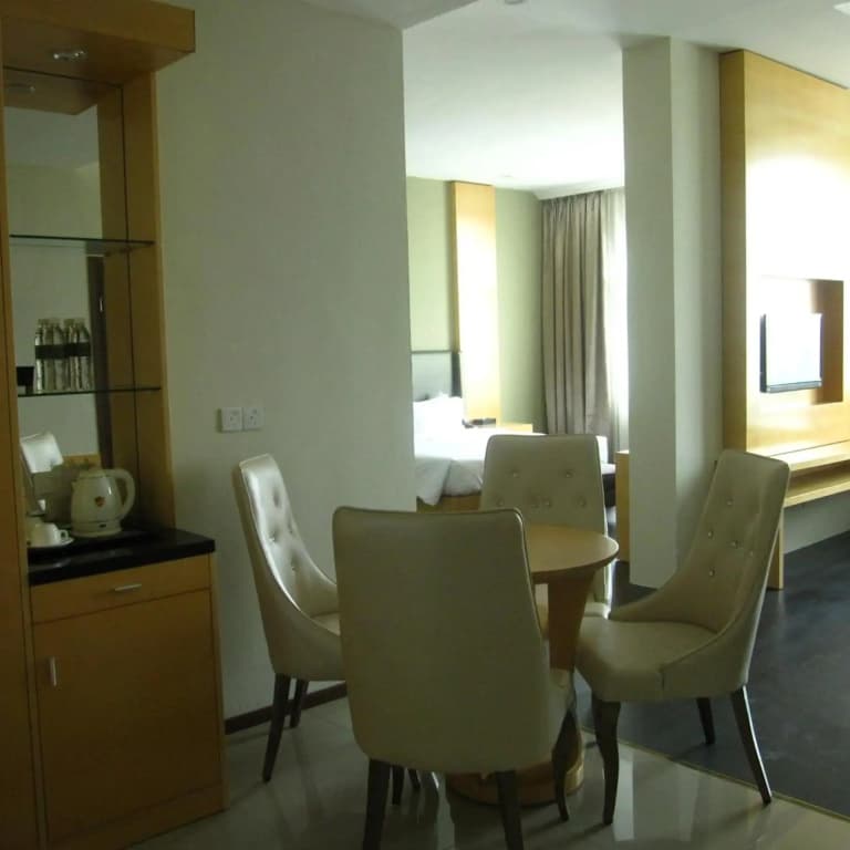 Seri Simanggang Hotel - photo 48