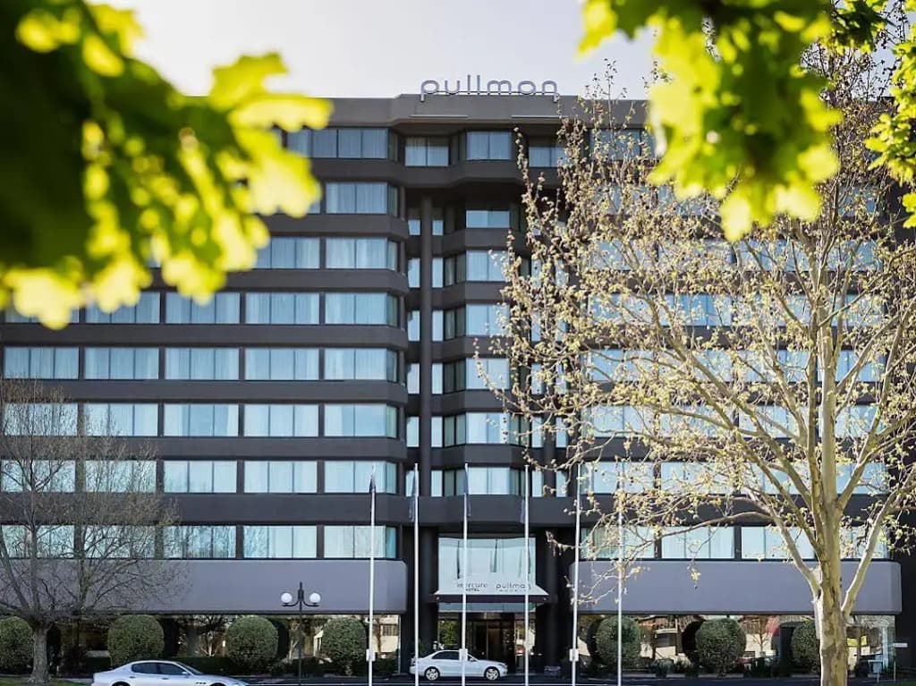 Mercure Melbourne Albert Park - photo 1