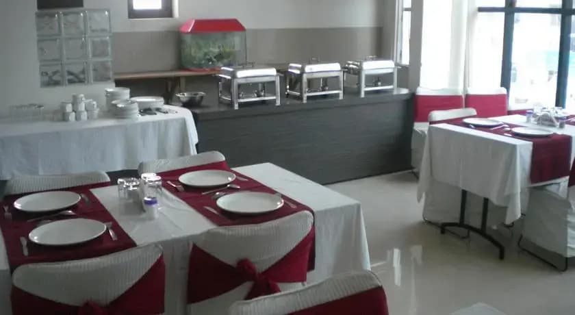 Star Woods Inn - photo 10