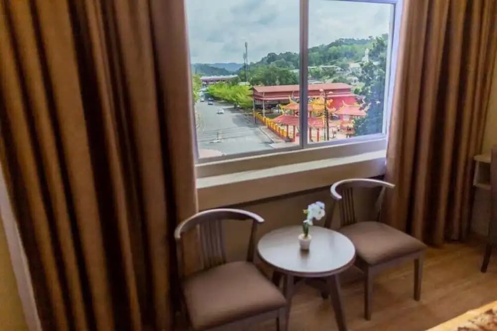 Red City Hotel - photo 7