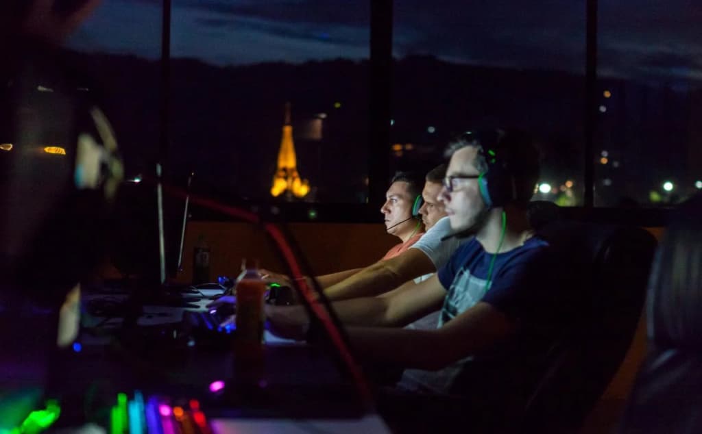 Gamers Paradise Hotel - photo 20