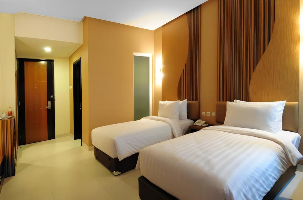 Lynt Hotel Jakarta - photo 7