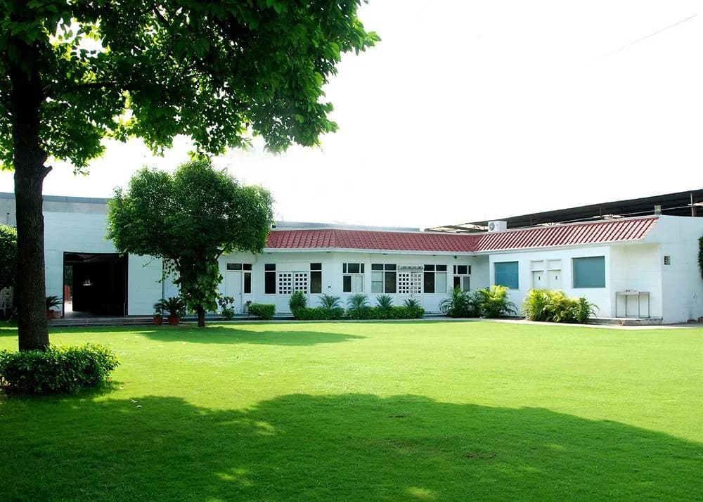 Hotel Luxe Opera NH8 – 7km from IGI Airport Delhi - photo 13