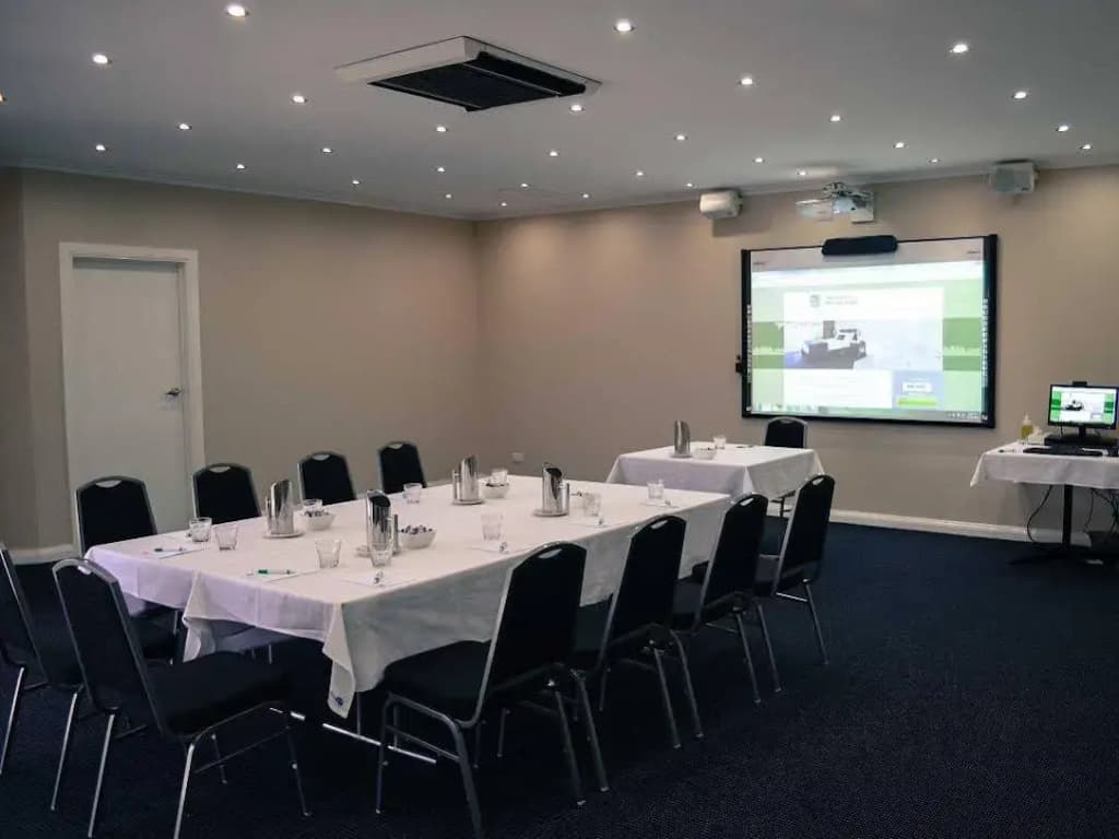 Quality Hotel Melbourne Airport - photo 23