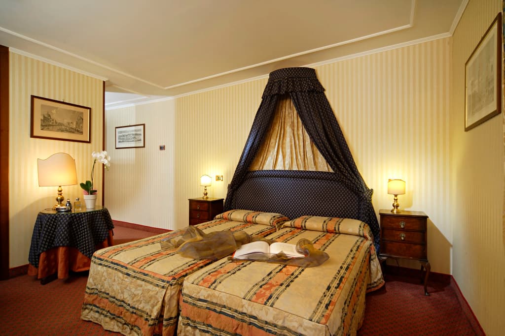 Kette Hotel - photo 2