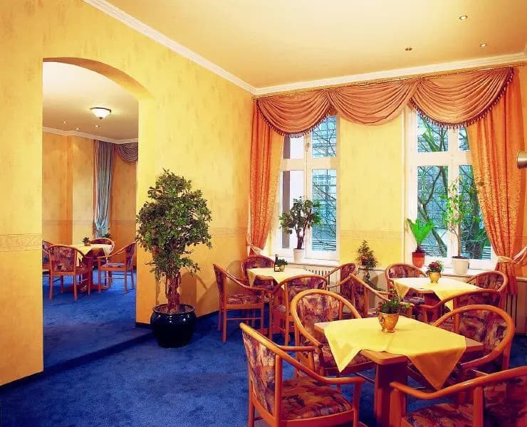 Birth City Hotel - photo 3
