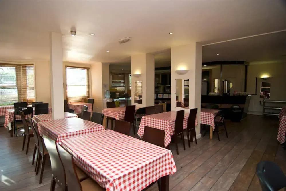 Gloucester Hotel - photo 17