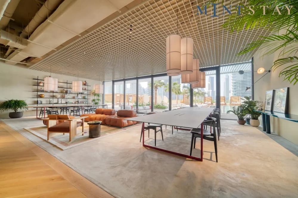 Chic Studio w Panoramic Burj Khalifa Views - photo 10