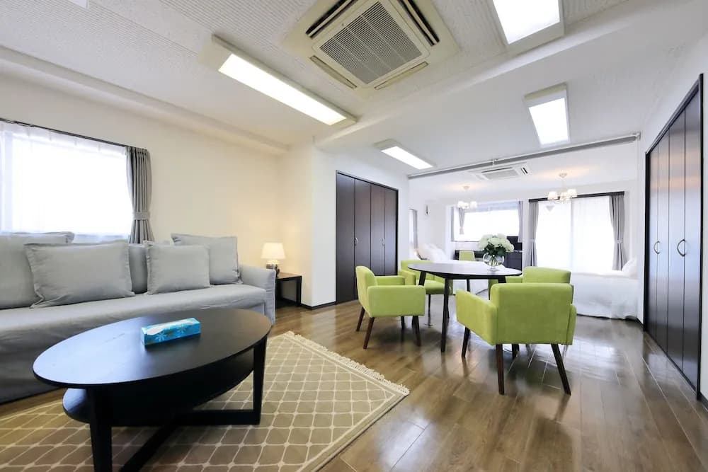 Osaka Namba Rakuraku Hotel - photo 35