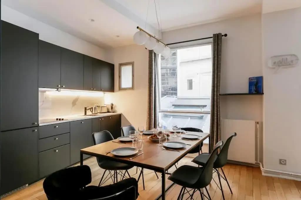 Louvre / Palais Royal Luxury Three Bedroom Duplex - photo 4