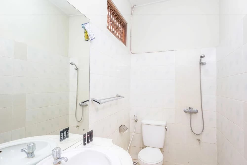 RedDoorz Sanur 3 - photo 7