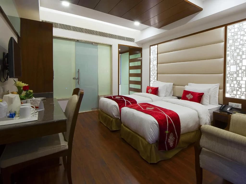 Hotel Swaran Palace - photo 3