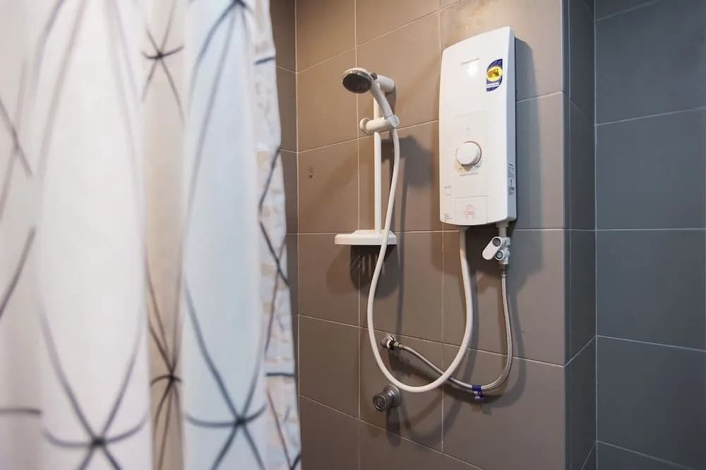 Summer Suites KLCC by Stayshare Homes - photo 10