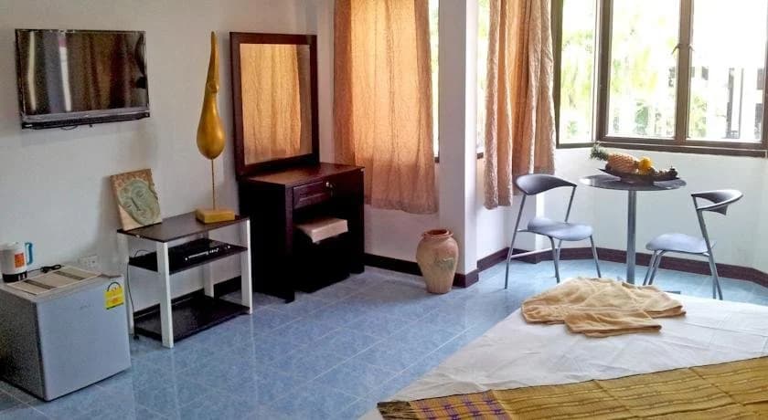 Beshert Guesthouse - photo 1