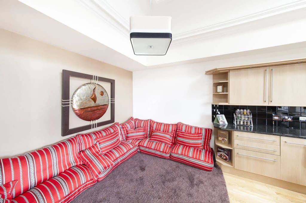 Burnets Apartments - photo 18