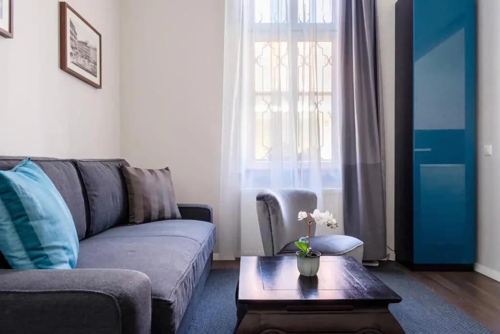 Andrassy Garden Apt in Center - photo 3