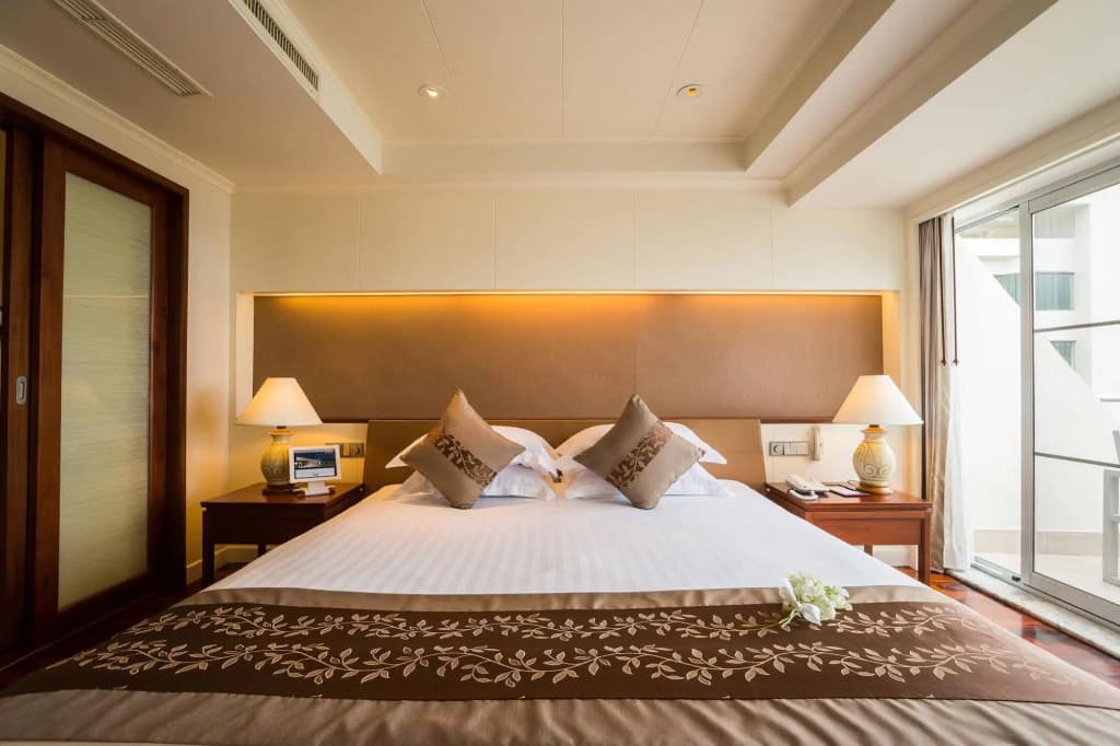 Royal Wing Suites & Spa Pattaya - photo 3
