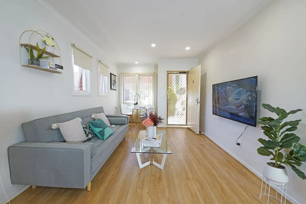 Box Hill Compact Home Small family WiFi - photo 4