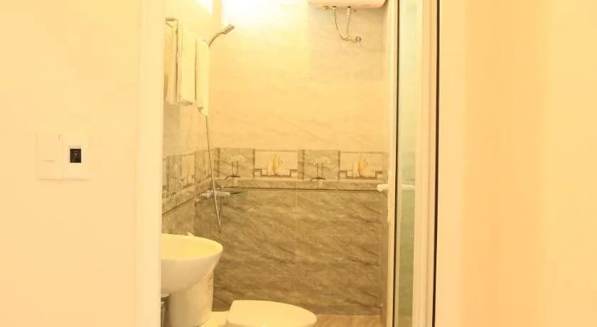 Phuong Linh Hotel - photo 7